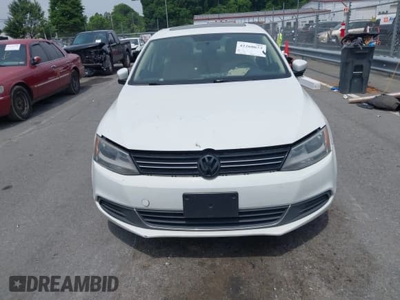 ✅ 2014 Volkswagen Jetta TDI w/Premium/Nav • VIN: 3VWLL7AJ4EM430524 • Lot: 42268673. Wystawiony na IAAI z przebiegiem 137 721 mil. Bezpłatny archiwum sprzedaży aukcyjnych z USA i szczegółowy raport historii pojazdu na DreamBid. Zdjęcie 11.