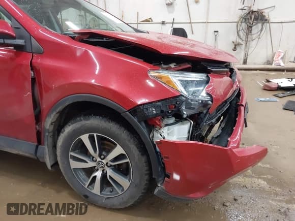 ✅ 2016 Toyota RAV4 XLE • VIN: 2T3RFREV7GW464455 • Lot: 43803958. Listed on IAAI with 85,964 mi. Free auction sales archive from the USA and detailed vehicle history report at DreamBid. Image 17.