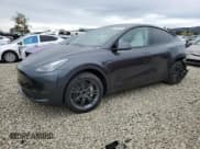 ✅ 2025 Tesla Model Y Long Range • VIN: 7SAYGDED3SF280036 • Лот: 81861085. Опубликован ранее на Copart с пробегом 8 309 миль. Бесплатный доступ к архиву аукционных продаж из США и подробный отчёт об истории автомобиля на DreamBid. Изображение 1.