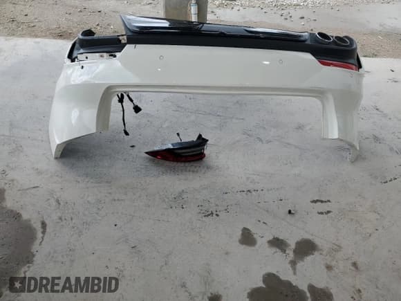 ✅ 2021 Maserati Levante S • VIN: ZN661YUS6MX376747 • Lot: 84447325. Listed on Copart with 21,427 mi. Free auction sales archive from the USA and detailed vehicle history report at DreamBid. Image 13.