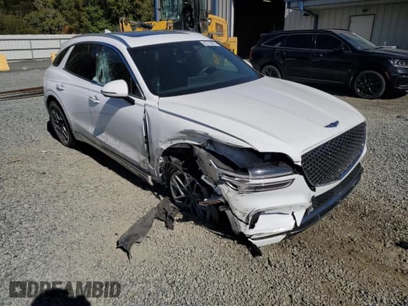 ✅ 2022 Genesis GV70 2.5T • VIN: KMUMADTB9NU045292 • Lot: 82715925. Listed on Copart with 47,926 mi. Free auction sales archive from the USA and detailed vehicle history report at DreamBid. Image 4.