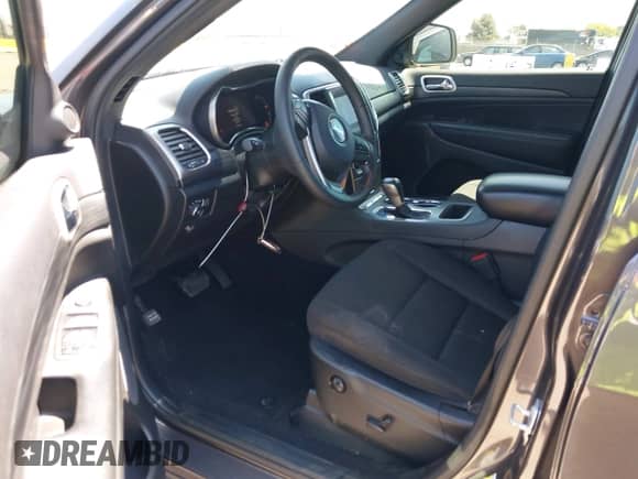 2020 Jeep Grand Cherokee Altitude z VIN 1C4RJEAG8LC373481, wystawiony jako IAAI lot #42495686 z przebiegiem 73 716 mil mil oraz . Historia ofert i sprzedaży dostępna na DreamBid. Obrazek 5.