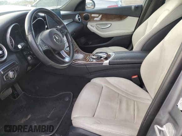 ✅ 2015 Mercedes-Benz C 300 Luxury • VIN: 55SWF4KB3FU055372 • Lot: 90010705. Listed on Copart with 103,117 mi. Free auction sales archive from the USA and detailed vehicle history report at DreamBid. Image 7.