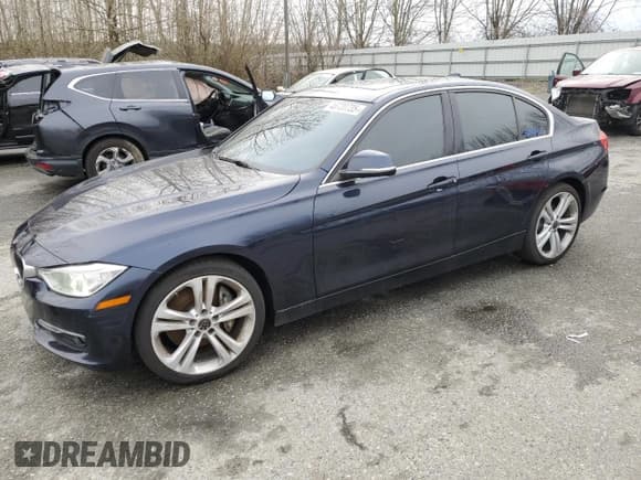 ✅ 2015 BMW 3 Series 335i • VIN: WBA3A9G5XFNS66408 • Lot: 46720735. Wystawiony na Copart z przebiegiem 90 212 mil. Bezpłatny archiwum sprzedaży aukcyjnych z USA i szczegółowy raport historii pojazdu na DreamBid. Zdjęcie 1.