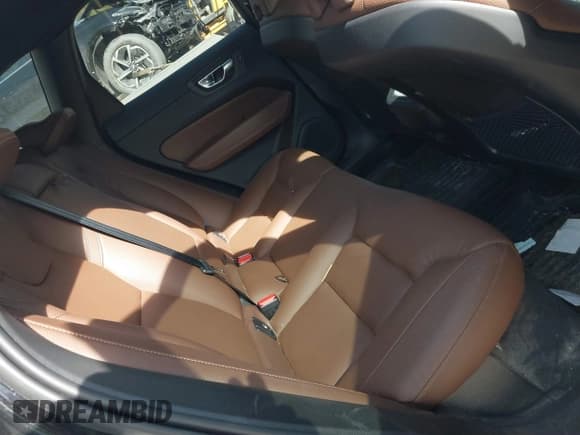 ✅ 2023 Volvo XC60 Plus Dark Theme • VIN: YV4L12RW1P1226384 • Lot: 41798305. Listed on IAAI with 88,622 mi. Free auction sales archive from the USA and detailed vehicle history report at DreamBid. Image 8.