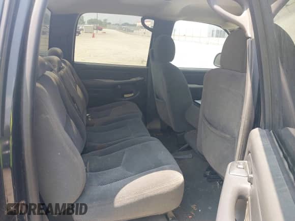 2006 Chevrolet Silverado 1500 LT1 with VIN 2GCEK13T161100794, listed as a IAAI auction lot 42415455 with 265,269 mi miles and . Bid and sale history available at DreamBid. Image 8.