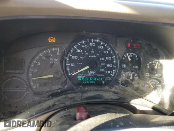 ✅ 2001 Chevrolet Suburban LS • VIN: 3GNEC16T01G197213 • Лот: 86108854. Опубликован ранее на Copart с пробегом 326 706 миль. Бесплатный доступ к архиву аукционных продаж из США и подробный отчёт об истории автомобиля на DreamBid. Изображение 9.