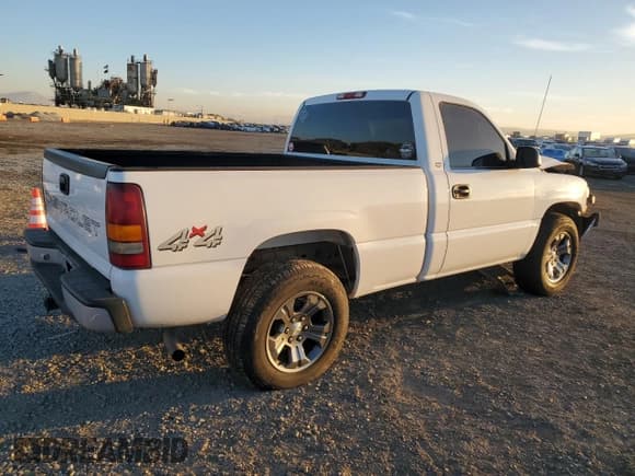 ✅ 2000 Chevrolet Silverado 1500 LS • VIN: 1GCEK14T1YZ301314 • Лот: 81944704. Опубликован ранее на Copart с пробегом 129 725 миль. Бесплатный доступ к архиву аукционных продаж из США и подробный отчёт об истории автомобиля на DreamBid. Изображение 3.