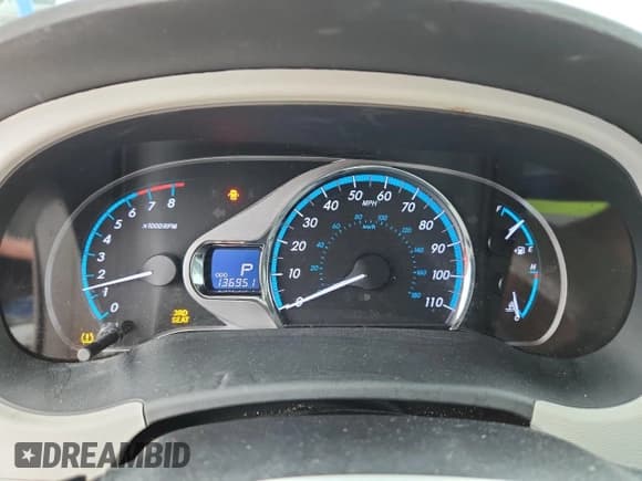 ✅ 2011 Toyota Sienna Limited • VIN: 5TDYK3DC7BS024945 • Лот: 87480705. Опубликован ранее на Copart с пробегом 136 951 миль. Бесплатный доступ к архиву аукционных продаж из США и подробный отчёт об истории автомобиля на DreamBid. Изображение 9.