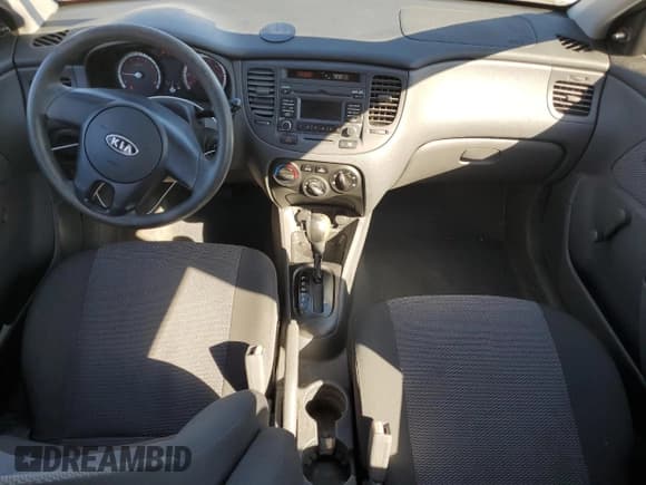 ✅ 2011 Kia Rio LX • VIN: KNADH4A38B6709010 • Lot: 86990075. Wystawiony na Copart z przebiegiem 55 480 mil. Bezpłatny archiwum sprzedaży aukcyjnych z USA i szczegółowy raport historii pojazdu na DreamBid. Zdjęcie 8.