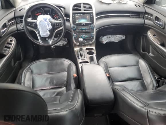 ✅ 2014 Chevrolet Malibu LT • VIN: 1G11E5SL4EF119953 • Lot: 87435085. Wystawiony na Copart z przebiegiem 304 460 mil mil. Skorzystaj z bezpłatnego archiwum sprzedaży aukcyjnych z USA i zobacz szczegółowy raport historii pojazdu na DreamBid. Zdjęcie 8.