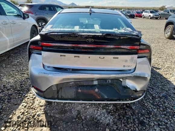 2025 Toyota Prius LE с VIN JTDACAAU0S3054399, выставлен на аукционе Copart как лот 81610355 с пробегом 3 799 миль миль и На запчасти • Non repairable. История ставок и продаж доступна на DreamBid. Изображение 6.