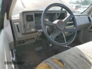 ✅ 1994 GMC Sierra 1500 • VIN: 1GTEC14Z1RZ506120 • Lot: 81578795. Wystawiony na Copart z przebiegiem 241 622 mil. Bezpłatny archiwum sprzedaży aukcyjnych z USA i szczegółowy raport historii pojazdu na DreamBid. Zdjęcie 8.