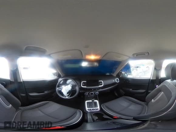 ✅ 2024 Hyundai Venue SEL • VIN: KMHRC8A37RU284833 • Lot: 77650624. Wystawiony na Copart z przebiegiem 8 727 mil. Bezpłatny archiwum sprzedaży aukcyjnych z USA i szczegółowy raport historii pojazdu na DreamBid. Zdjęcie 16.