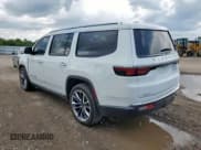 ✅ 2022 Jeep Wagoneer Series III • VIN: 1C4SJVDT1NS115600 • Лот: 67235045. Опубликован ранее на Copart с пробегом 62 741 миль. Бесплатный доступ к архиву аукционных продаж из США и подробный отчёт об истории автомобиля на DreamBid. Изображение 2.