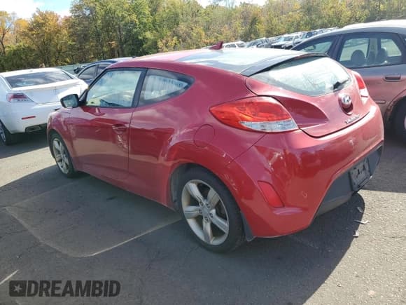 ✅ 2013 Hyundai Veloster w/Gray Int • VIN: KMHTC6AD4DU172972 • Lot: 75946434. Wystawiony na Copart z przebiegiem Nie podano. Bezpłatny archiwum sprzedaży aukcyjnych z USA i szczegółowy raport historii pojazdu na DreamBid. Zdjęcie 2.