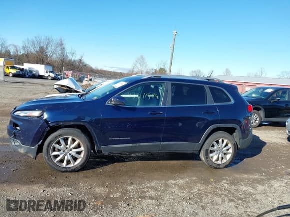 ✅ 2016 Jeep Cherokee Limited • VIN: 1C4PJMDB0GW151409 • Lot: 43711984. Wystawiony na IAAI z przebiegiem 227 545 mil. Bezpłatny archiwum sprzedaży aukcyjnych z USA i szczegółowy raport historii pojazdu na DreamBid. Zdjęcie 15.