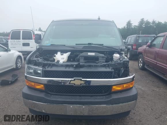 ✅ 2018 Chevrolet Express Cargo • VIN: 1GCWGAFP0J1250723 • Lot: 42471313. Listed on IAAI with 129,896 mi. Free auction sales archive from the USA and detailed vehicle history report at DreamBid. Image 19.