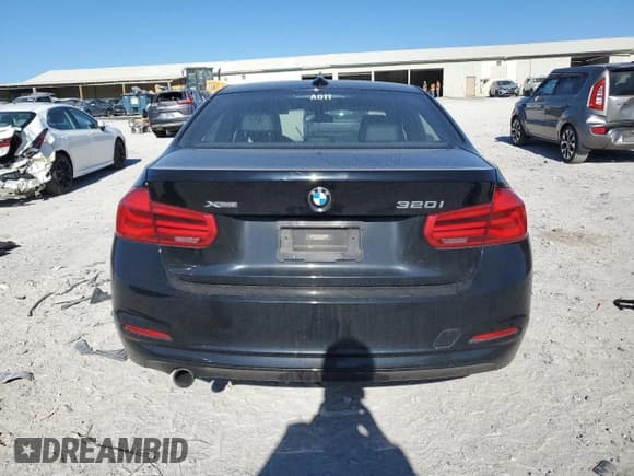 ✅ 2016 BMW 3 Series 320i xDrive • VIN: WBA8A3C58GK689693 • Lot: 82500645. Listed on Copart with 165,168 mi. Free auction sales archive from the USA and detailed vehicle history report at DreamBid. Image 6.