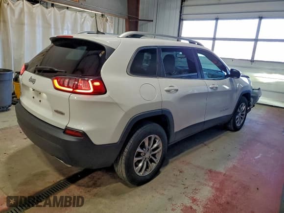 ✅ 2021 Jeep Cherokee Latitude Lux • VIN: 1C4PJMMX8MD102512 • Lot: 94221965. Listed on Copart with 111,706 mi. Free auction sales archive from the USA and detailed vehicle history report at DreamBid. Image 3.