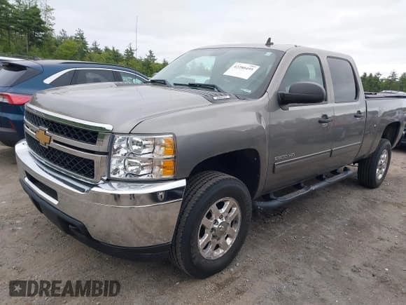 ✅ 2012 Chevrolet Silverado 2500HD LT • VIN: 1GC1KXCG4CF154423 • Лот: 42280495. Опубликован ранее на IAAI с пробегом 70 823 миль. Бесплатный доступ к архиву аукционных продаж из США и подробный отчёт об истории автомобиля на DreamBid. Изображение 2.