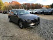 ✅ 2022 Mazda CX-5 S Preferred • VIN: JM3KFBCM6N1551687 • Lot: 91609175. Wystawiony na Copart z przebiegiem 48 455 mil. Bezpłatny archiwum sprzedaży aukcyjnych z USA i szczegółowy raport historii pojazdu na DreamBid. Zdjęcie 14.