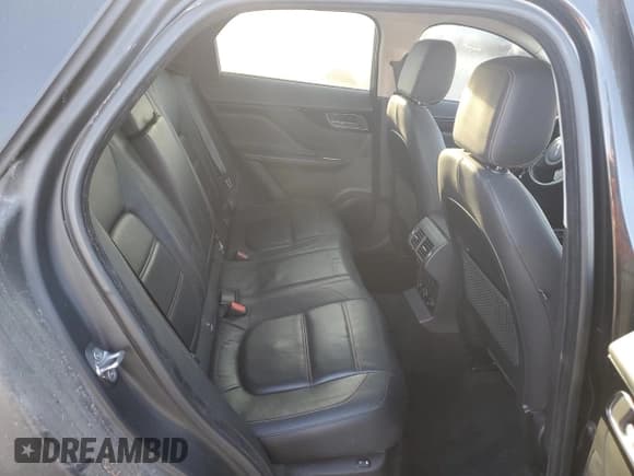 ✅ 2017 Jaguar F-Pace 35t Prestige • VIN: SADCK2BV9HA489777 • Лот: 91259615. Опубликован ранее на Copart с пробегом 122 384 миль. Бесплатный доступ к архиву аукционных продаж из США и подробный отчёт об истории автомобиля на DreamBid. Изображение 11.