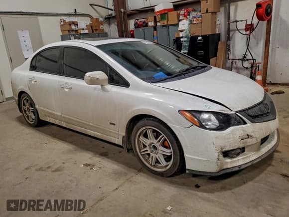 ✅ 2011 Acura CSX • VIN: 2HHFD5E75BH201504 • Lot: 94110275. Wystawiony na Copart z przebiegiem 143 970 mil. Bezpłatny archiwum sprzedaży aukcyjnych z USA i szczegółowy raport historii pojazdu na DreamBid. Zdjęcie 4.