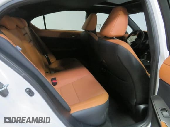 ✅ 2023 Lexus IS 300 • VIN: JTHDA1D21P5127108 • Лот: 83603354. Опубликован ранее на Copart с пробегом 5 366 миль. Бесплатный доступ к архиву аукционных продаж из США и подробный отчёт об истории автомобиля на DreamBid. Изображение 6.