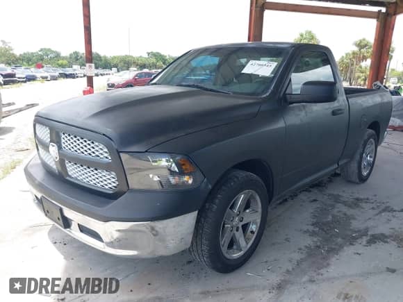 2013 Ram 1500 Express z VIN 3C6JR6AT0DG507821, wystawiony jako IAAI lot #42708345 z przebiegiem 183 346 mil mil oraz . Historia ofert i sprzedaży dostępna na DreamBid. Obrazek 2.