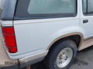 ✅ 1994 Ford Explorer Eddie Bauer • VIN: 1FMDU32X5RUE53856 • Lot: 41820679. Wystawiony na IAAI z przebiegiem 231 000 mil. Bezpłatny archiwum sprzedaży aukcyjnych z USA i szczegółowy raport historii pojazdu na DreamBid. Zdjęcie 13.
