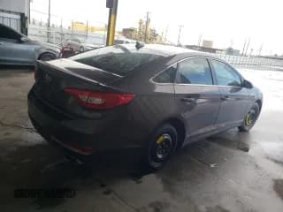 ✅ 2015 Hyundai Sonata SE • VIN: 5NPE24AFXFH166967 • Лот: 46767463. Опубликован ранее на Copart с пробегом 37 565 миль. Бесплатный доступ к архиву аукционных продаж из США и подробный отчёт об истории автомобиля на DreamBid. Изображение 3.