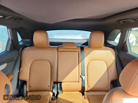 ✅ 2024 VinFast VF 8 Plus • VIN: RLLV1AFA8RH008957 • Lot: 71593175. Wystawiony na Copart z przebiegiem 5 529 mil. Bezpłatny archiwum sprzedaży aukcyjnych z USA i szczegółowy raport historii pojazdu na DreamBid. Zdjęcie 10.