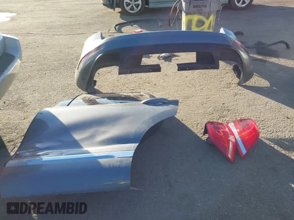 ✅ 2014 Volkswagen Touareg Sport • VIN: WVGEF9BPXED000845 • Lot: 43655040. Listed on IAAI with 107,278 mi. Free auction sales archive from the USA and detailed vehicle history report at DreamBid. Image 12.