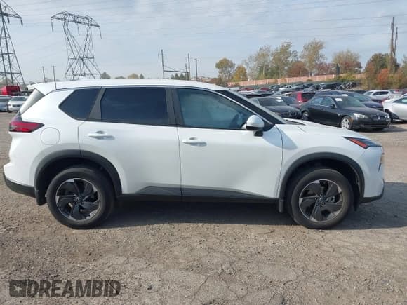 ✅ 2025 Nissan Rogue SV • VIN: JN8BT3BB0SW146841 • Lot: 43625077. Listed on IAAI with 14,775 mi. Free auction sales archive from the USA and detailed vehicle history report at DreamBid. Image 14.