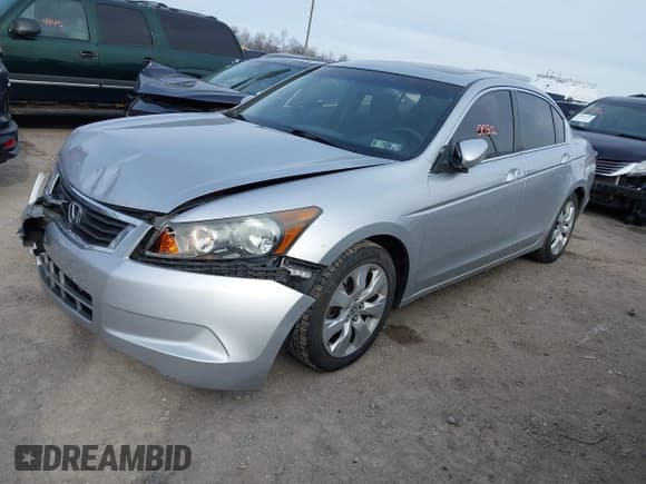 ✅ 2010 Honda Accord EX • VIN: 1HGCP2F73AA011886 • Lot: 43850032. Listed on IAAI with 207,560 mi. Free auction sales archive from the USA and detailed vehicle history report at DreamBid. Image 2.