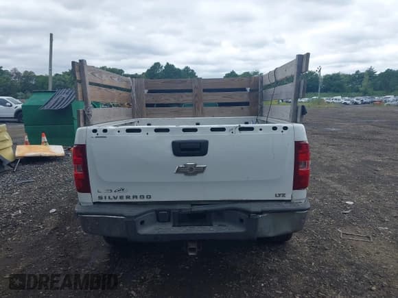 ✅ 2007 Chevrolet Silverado 1500 1LT • VIN: 1GCEK19087Z563778 • Lot: 43032881. Listed on IAAI with 286,737 mi. Free auction sales archive from the USA and detailed vehicle history report at DreamBid. Image 16.