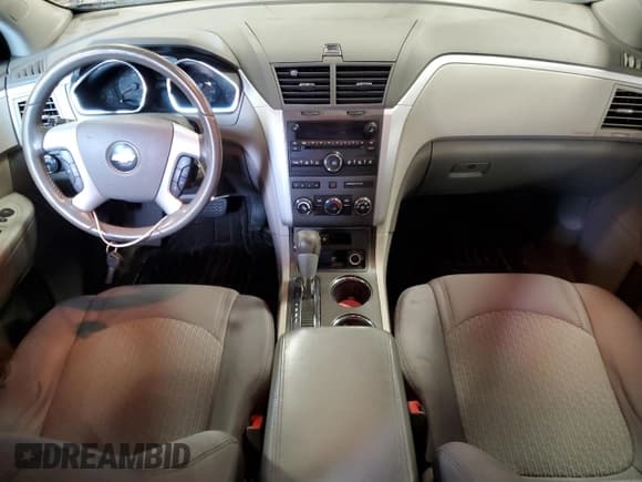 ✅ 2010 Chevrolet Traverse 1LT • VIN: 1GNLVFEDXAS142480 • Lot: 69619814. Listed on Copart with 183,838 mi. Free auction sales archive from the USA and detailed vehicle history report at DreamBid. Image 8.