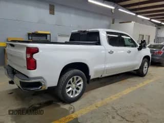 ✅ 2020 Chevrolet Silverado 1500 LTZ • VIN: 3GCUYGEL3LG420132 • Lot: 63814304. Wystawiony na Copart z przebiegiem 131 444 mil. Bezpłatny archiwum sprzedaży aukcyjnych z USA i szczegółowy raport historii pojazdu na DreamBid. Zdjęcie 3.