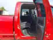 2003 Dodge 1500 ST z VIN 1D7HU18D13S380422, wystawiony jako IAAI lot #43318855 z przebiegiem 241 753 mil mil oraz . Historia ofert i sprzedaży dostępna na DreamBid. Obrazek 8.