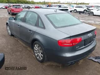 ✅ 2014 Audi A4 Premium • VIN: WAUBFAFL7EN004293 • Lot: 43560188. Wystawiony na IAAI z przebiegiem 110 622 mil. Bezpłatny archiwum sprzedaży aukcyjnych z USA i szczegółowy raport historii pojazdu na DreamBid. Zdjęcie 3.
