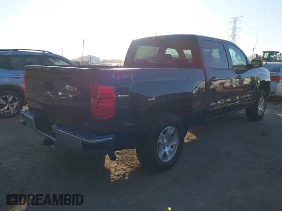 2018 Chevrolet Silverado 1500 LT z VIN 3GCUKREC5JG476423, wystawiony jako IAAI lot #43330536 z przebiegiem 178 133 mil mil oraz . Historia ofert i sprzedaży dostępna na DreamBid. Obrazek 4.