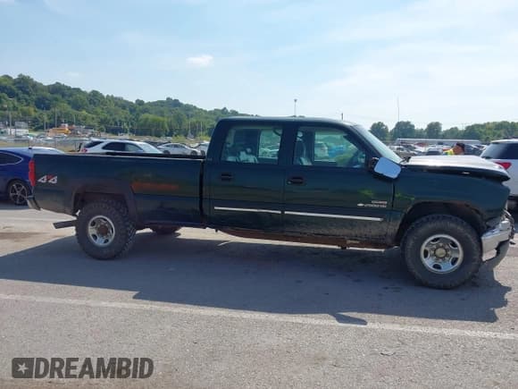 ✅ 2005 Chevrolet Silverado 2500HD • VIN: 1GCHK23215F911562 • Lot: 43222584. Listed on IAAI with 75,817 mi. Free auction sales archive from the USA and detailed vehicle history report at DreamBid. Image 13.
