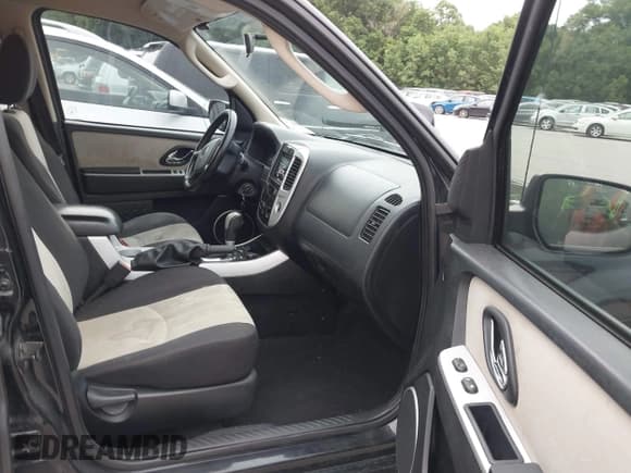 ✅ 2005 Mercury Mariner Convenience • VIN: 4M2YU56Z15DJ31541 • Лот: 42531326. Опубликован ранее на IAAI с пробегом 211 335 миль. Бесплатный доступ к архиву аукционных продаж из США и подробный отчёт об истории автомобиля на DreamBid. Изображение 5.