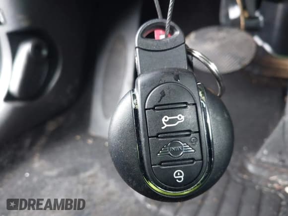 ✅ 2024 MINI Hardtop 4 Door Cooper S • VIN: WMW53DK02R2U87752 • Lot: 41667291. Wystawiony na IAAI z przebiegiem 28 980 mil. Bezpłatny archiwum sprzedaży aukcyjnych z USA i szczegółowy raport historii pojazdu na DreamBid. Zdjęcie 11.