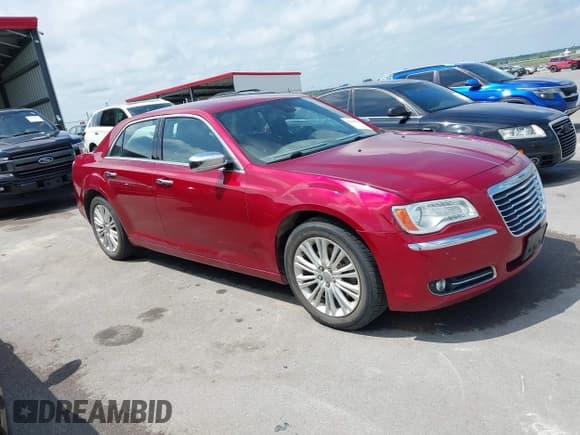 ✅ 2014 Chrysler 300 C • VIN: 2C3CCAKG6EH201221 • Lot: 42763459. Wystawiony na IAAI z przebiegiem 172 218 mil. Bezpłatny archiwum sprzedaży aukcyjnych z USA i szczegółowy raport historii pojazdu na DreamBid. Zdjęcie 1.