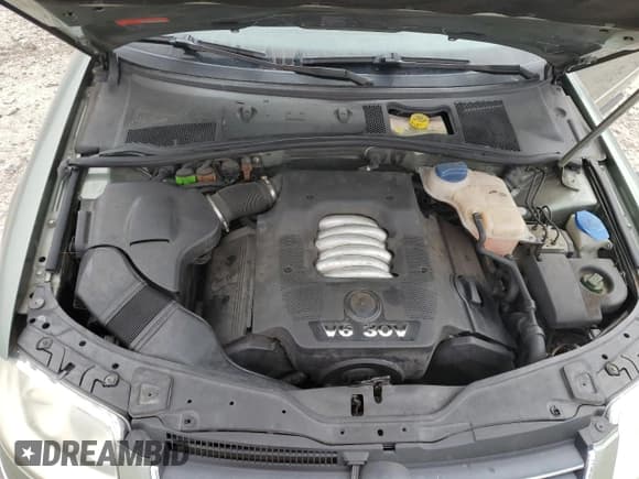 ✅ 2002 Volkswagen Passat GLX • VIN: WVWWH63B02E376187 • Lot: 45868925. Wystawiony na Copart z przebiegiem 134 181 mil. Bezpłatny archiwum sprzedaży aukcyjnych z USA i szczegółowy raport historii pojazdu na DreamBid. Zdjęcie 11.