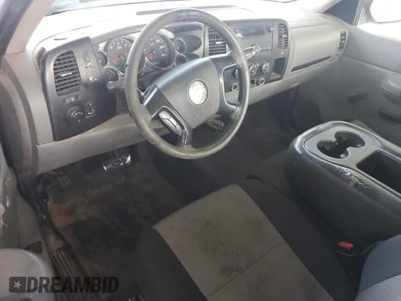 ✅ 2007 Chevrolet Silverado 2500HD Work Truck • VIN: 1GCHC24K37E562022 • Лот: 68107715. Опубликован ранее на Copart с пробегом 446 611 миль. Бесплатный доступ к архиву аукционных продаж из США и подробный отчёт об истории автомобиля на DreamBid. Изображение 8.