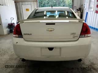 2008 Chevrolet Impala SS z VIN 2G1WD58C281329303, wystawiony jako Copart lot #80728405 z przebiegiem 161 957 mil mil oraz Czysty tytuł • Clean title. Historia ofert i sprzedaży dostępna na DreamBid. Obrazek 6.