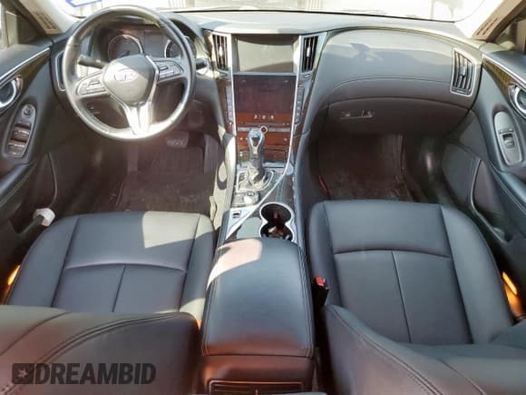 ✅ 2019 Infiniti Q50 Luxe • VIN: JN1EV7AR5KM555165 • Лот: 80373775. Опубликован ранее на Copart с пробегом 28 267 миль. Бесплатный доступ к архиву аукционных продаж из США и подробный отчёт об истории автомобиля на DreamBid. Изображение 8.